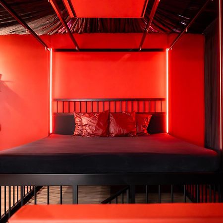 Bdsm Red Apartments فيلنيوس المظهر الخارجي الصورة