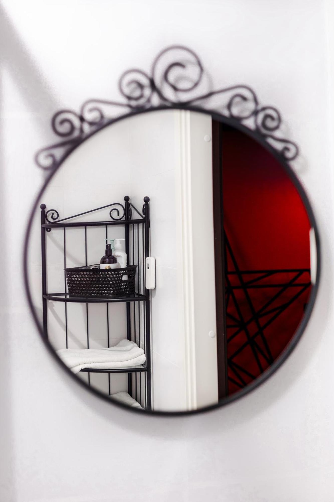 Bdsm Red Apartments فيلنيوس المظهر الخارجي الصورة