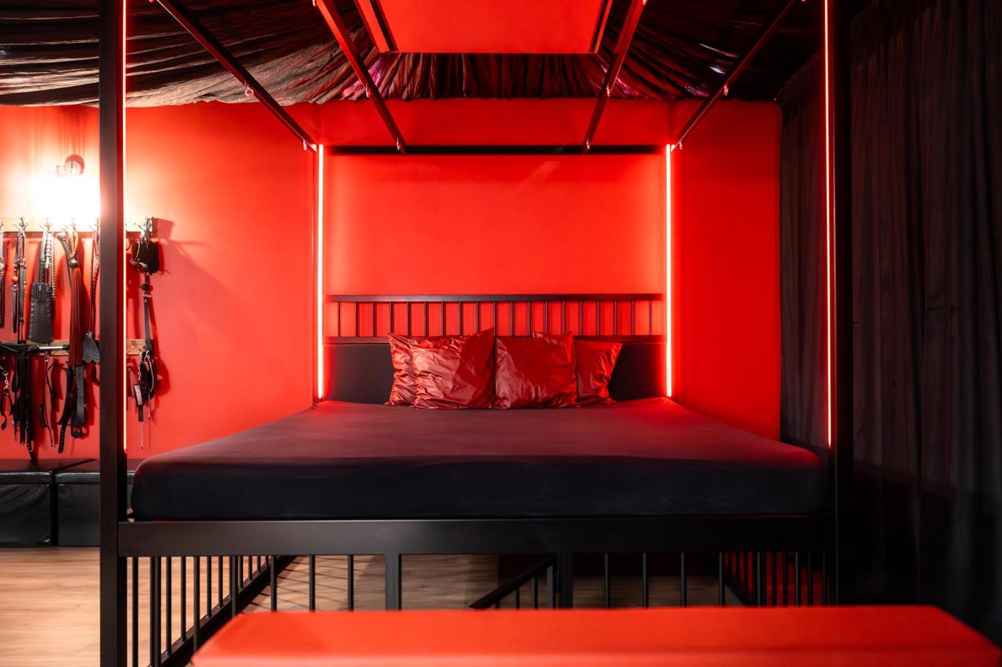 Bdsm Red Apartments فيلنيوس المظهر الخارجي الصورة